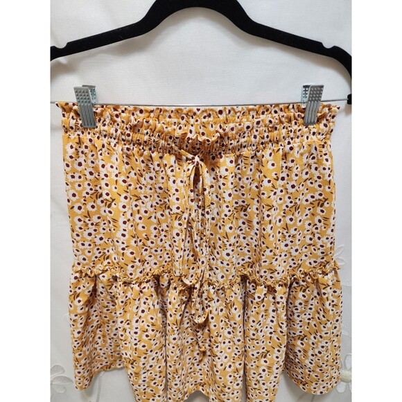 Womens Medium Yellow Mini Skirt Floral Tierd Ruffle Crinkle Smocked Cottage - Picture 8 of 15